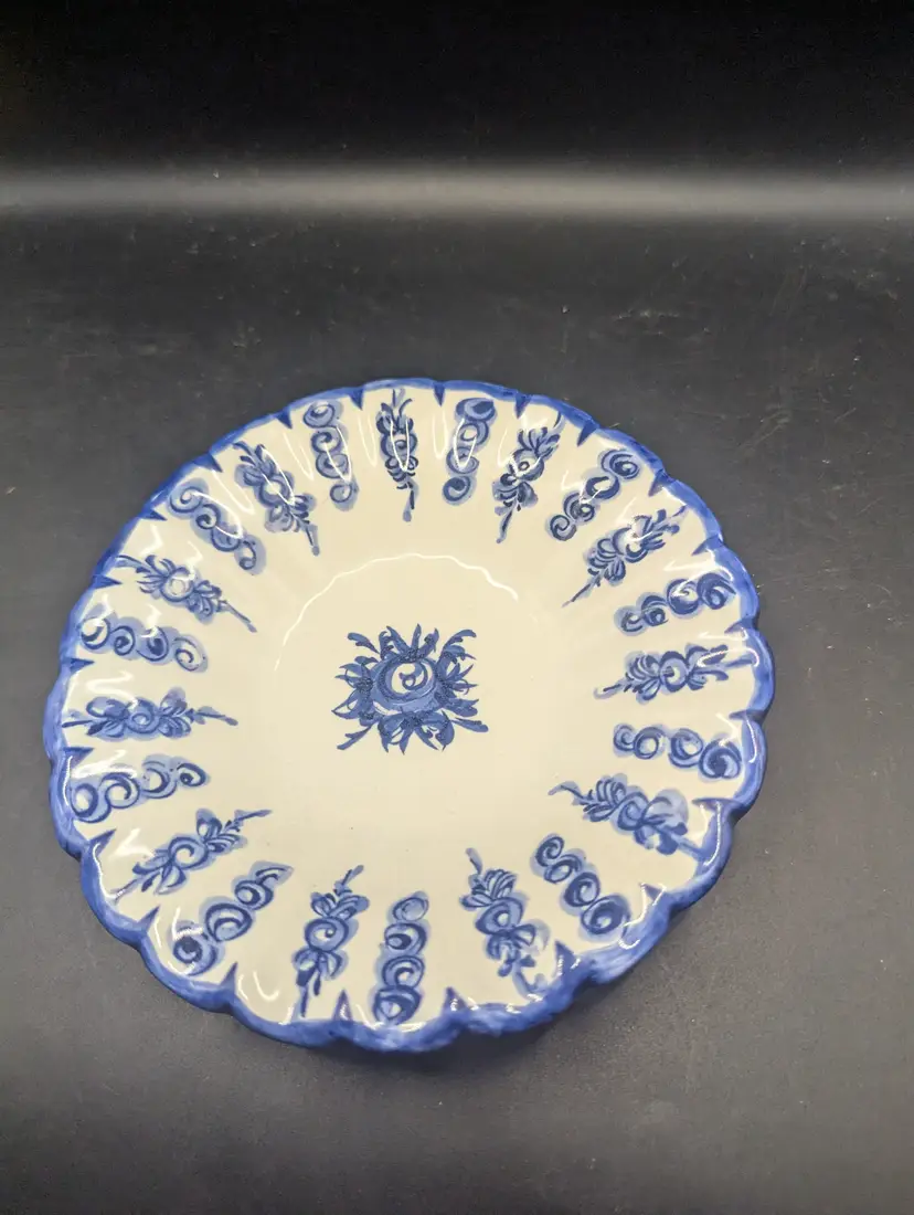 Vintage Vestal Alcobaca Portugal Pottery  Blue Floral Bowl Dish Plate 6"