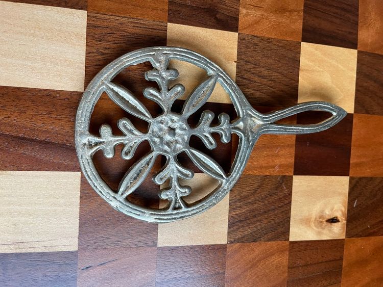 Vintage Brass Three Footed Trivet Pot Holder Flower Snowflake Made In Japan