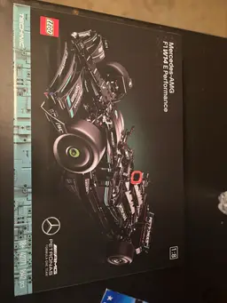 Lego Mercedes Amg F1 1:8 Scale Never Opened!