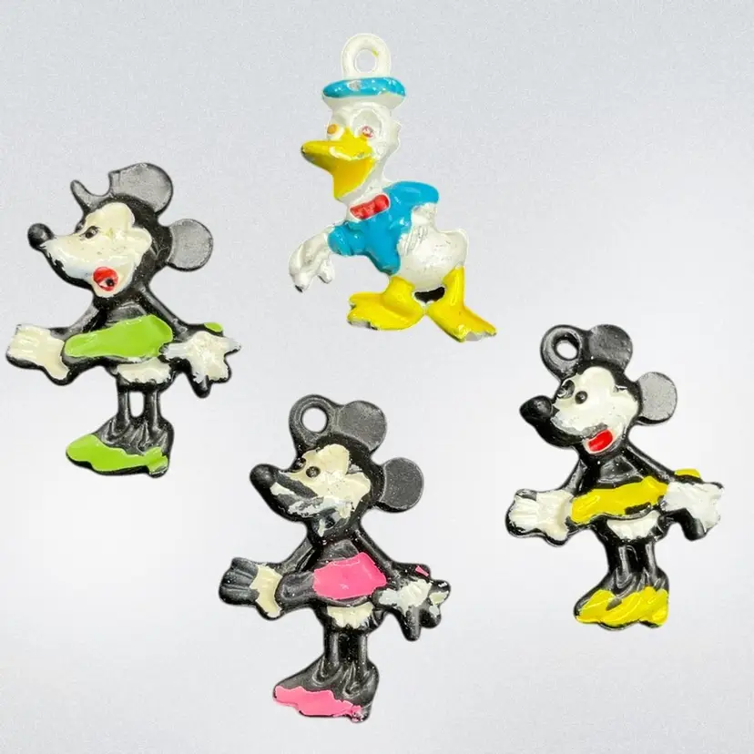 Vintage Lot Of (4) Cast Iron VTG Disney Productions Charms 1” Minnie Daffy