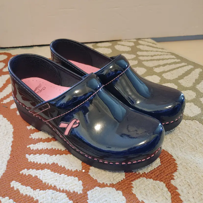Shoes: Brand- Dansko. Clogs. Size 39. Great used condition. See pics.