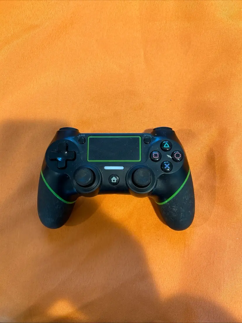 Railay PS-403 Black Wireless Rechargeable Gaming Controller For PlayStation 4