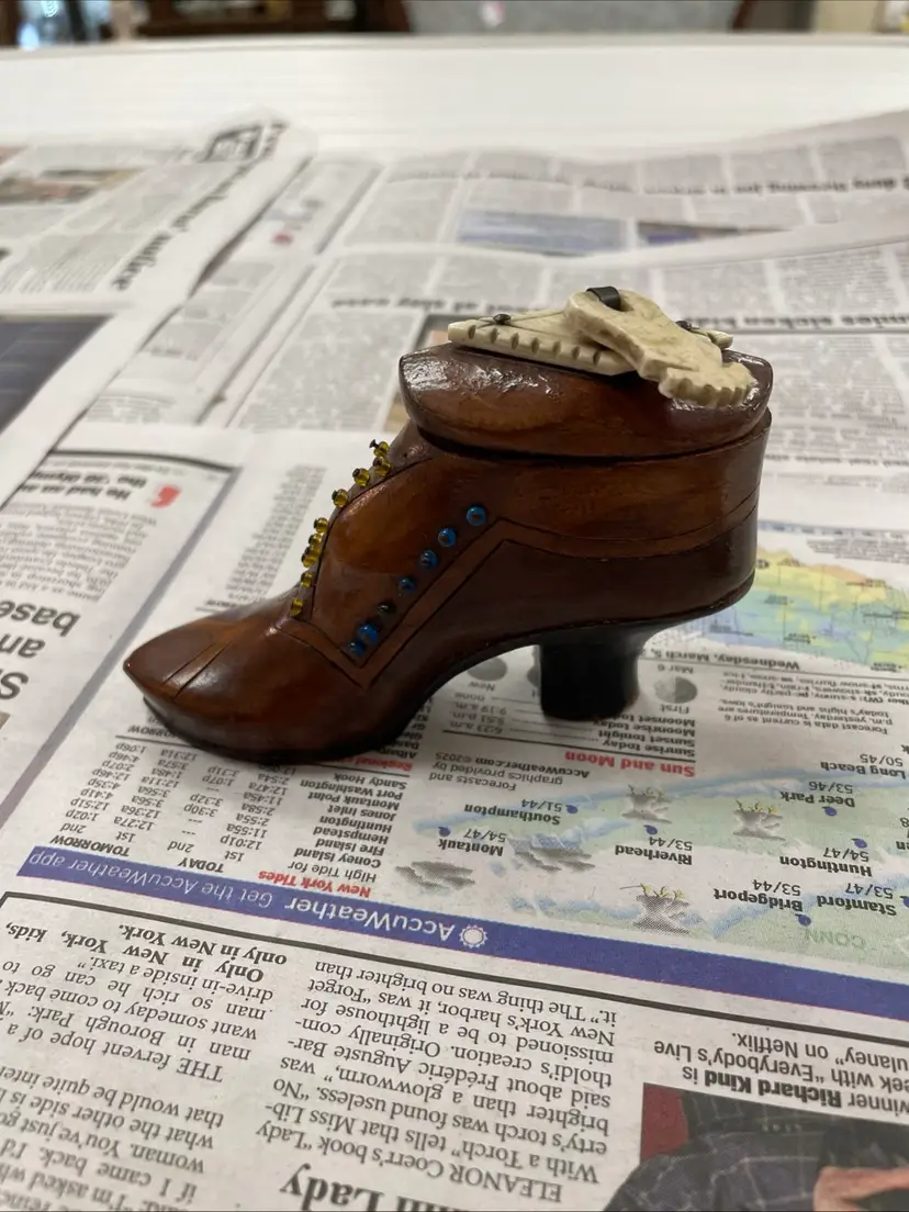 Beautiful Antique Victorian Wooden Shoe/Boot Snuff Box With Brass & Bone Details