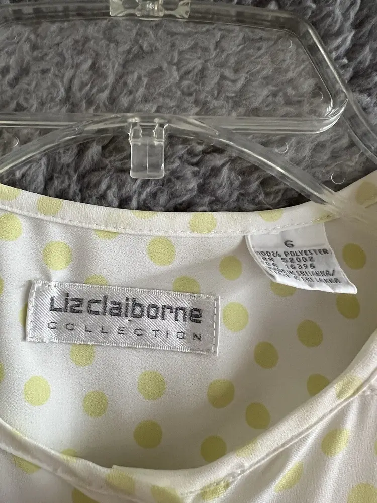 Liz Claiborne Blouse Womens Sz 6 Shirt Polka Dots Shell Buttons Pockets Classic