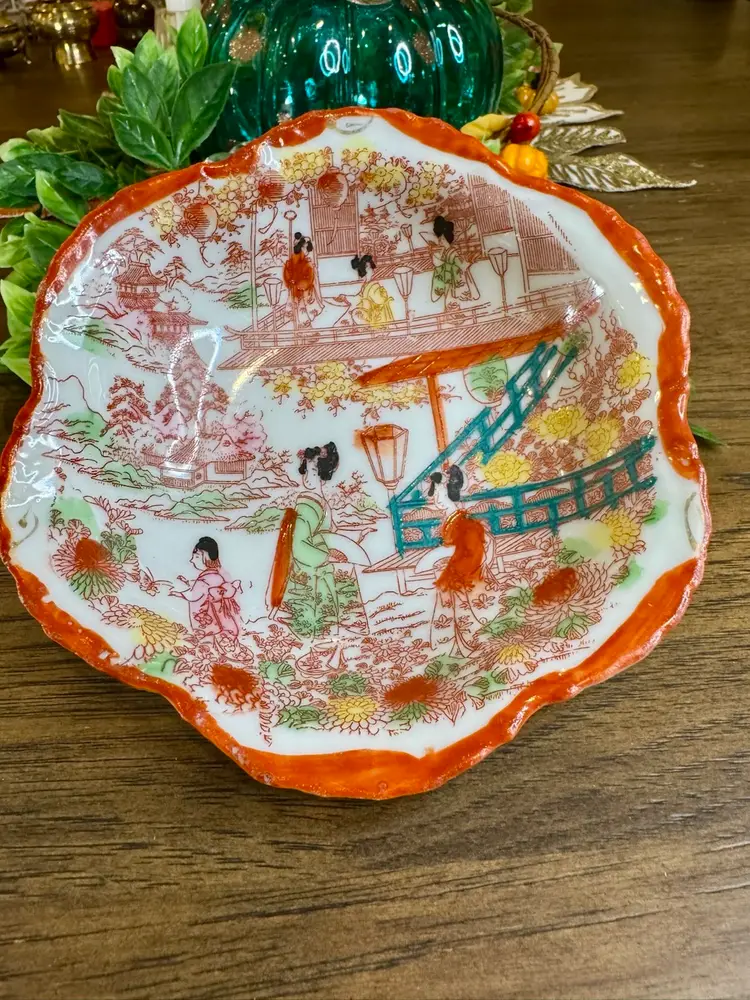 Vintage Porcelain Geisha Plate Made In Japan 5.5” inches wide