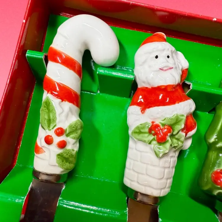 Japan Ceramic Stainless Steel Hors D'oeuvres Knife Set Christmas Characters 4 Pc