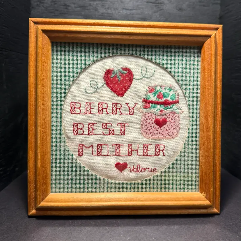 Vtg Valorie Folk Art Framed  Best Mother Strawberry Appliqué 6” Mothers Day Gift