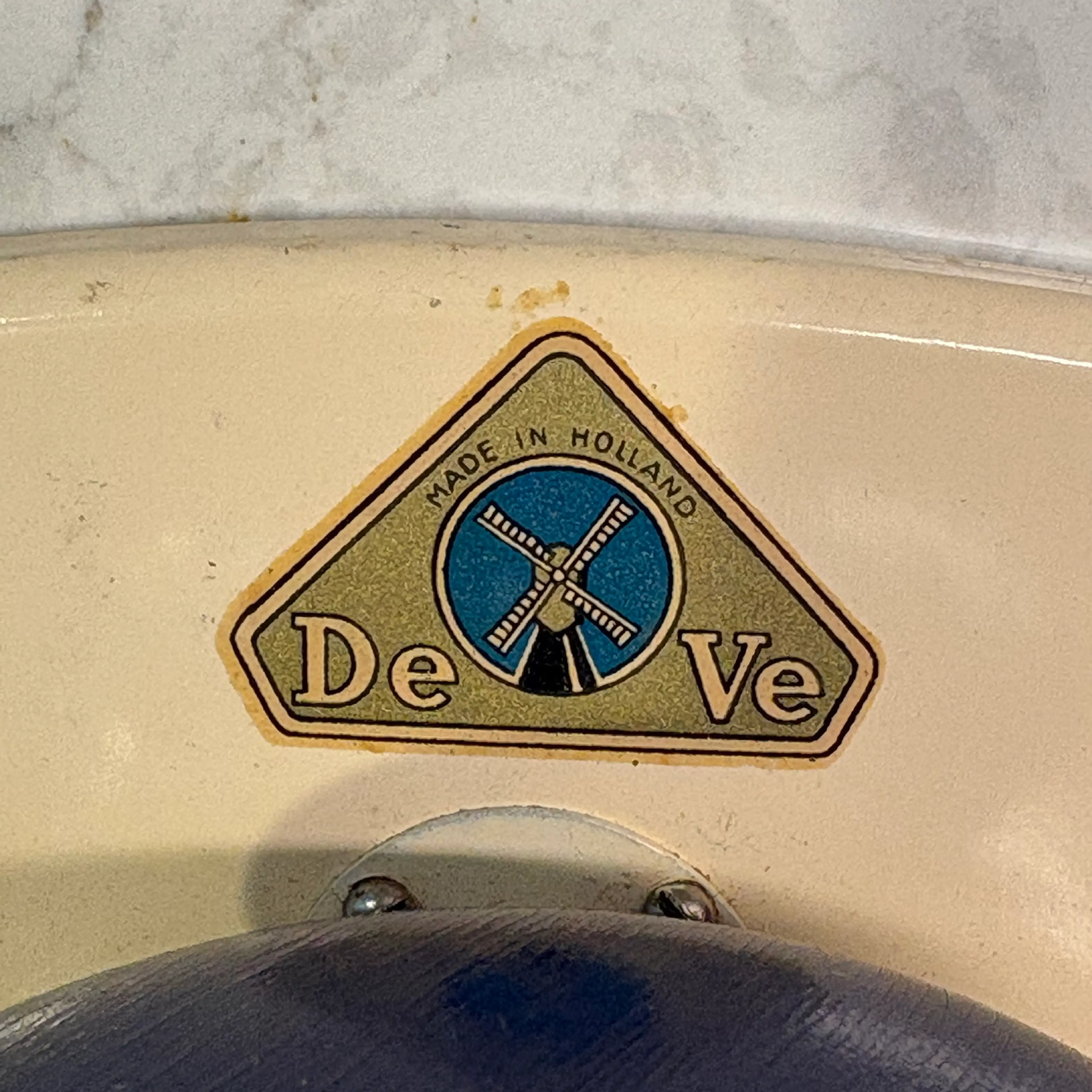 Image 4 of 14