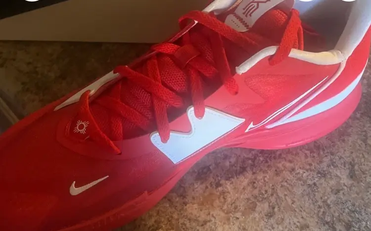 Kyrie Low New Size Mens 16 Women 17.5