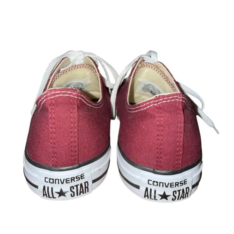 Brand New Size 9.5 Unisex Converse