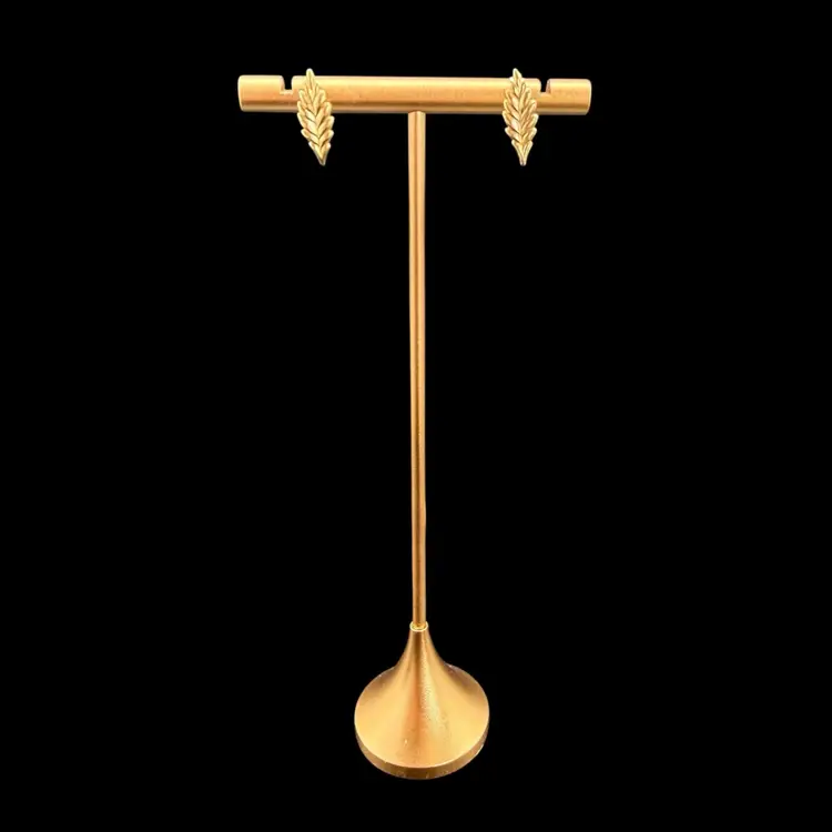 14K Yellow Gold Pressed Leaf Post Earrings Read Details .4 Grams