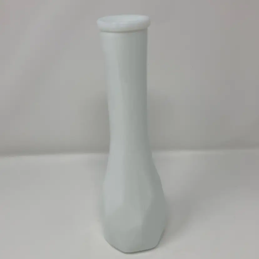 Vintage E.O. Brody Co. Milk Glass Vase! 8 3/4” Tall!