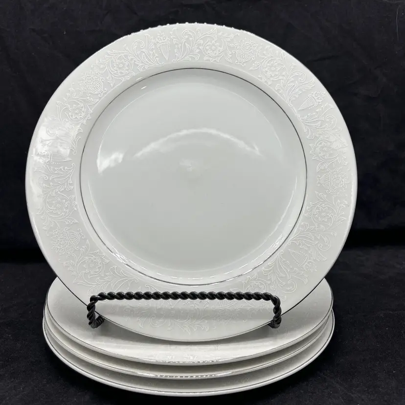 Crown Victoria Lovelace Dinner Plate 10 1/4" Fine China SET of 4