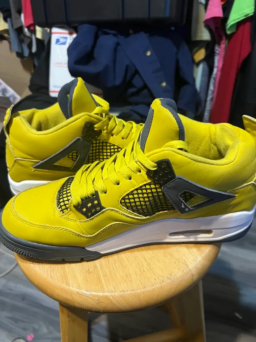 Nike Air Jordan 4 Lightings Men’s Size 10.5 Sneakers