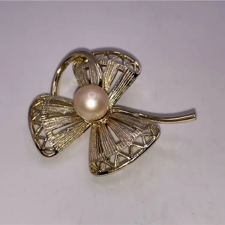 Clover Pearl Brooch 1 3/4” High