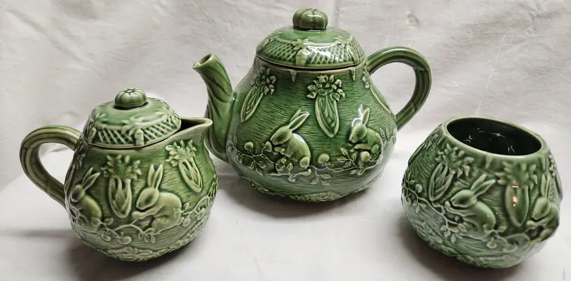Bordello Pinheiro Tea Set, Rabbit Green