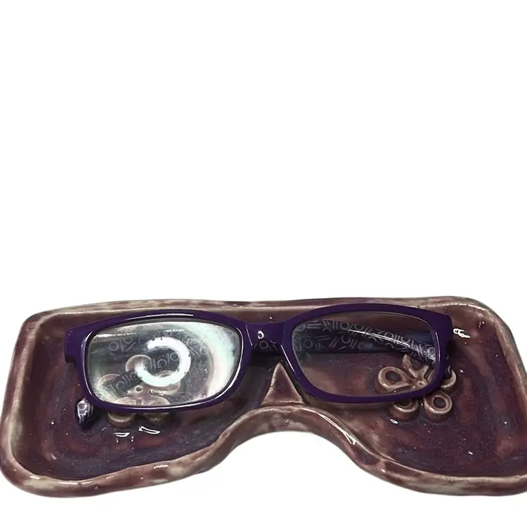 3 Pieces Of Art Studio Handmade Pottery
 Made Locally Here In Alabama. First Piece Is An Eyeglass Holder And The Other Two Are Trinket Dishes. I Love The Glaze On All Of Them Is Fantastic!