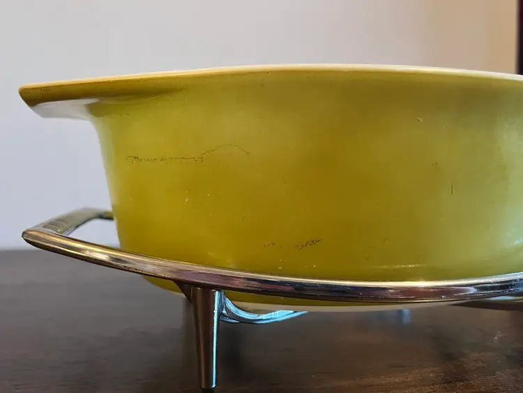 Pyrex Verde 043 Casserole With Carrier 