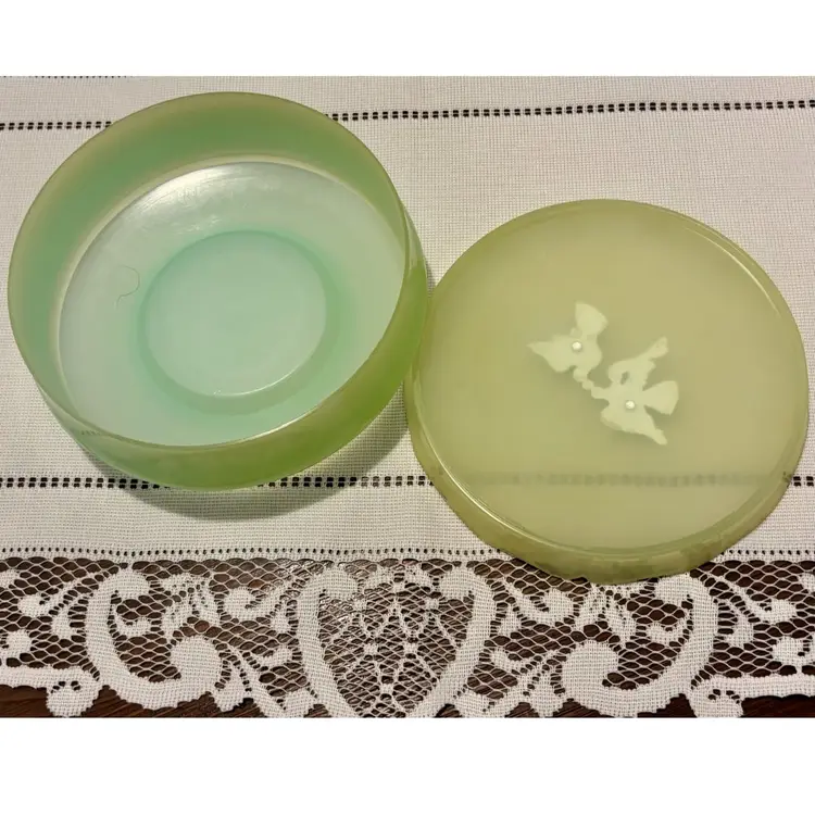 Vintage 1960’s Avon Rapture Beauty Dust Powder Box 5.5”