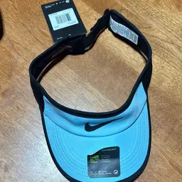 NIKE Ladies Featherlight Visor New With Tags