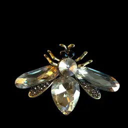 Gold Tone Rhinestone Bee Broach Or Pendant