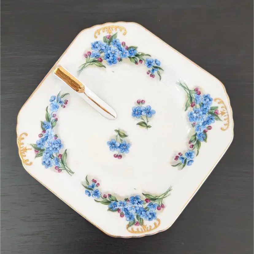 Vintage Norcrest Hand Painted Forget-me-Not Blue Flower Nappy or Trinket Dish