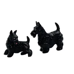 2 Miniature Scottie Dog Figurines Porcelain Scottish Terriers  Lg=2.25x1.75x .75”  Sm=1.5x1.5x.75 Provenance: Collectors Estate Auction