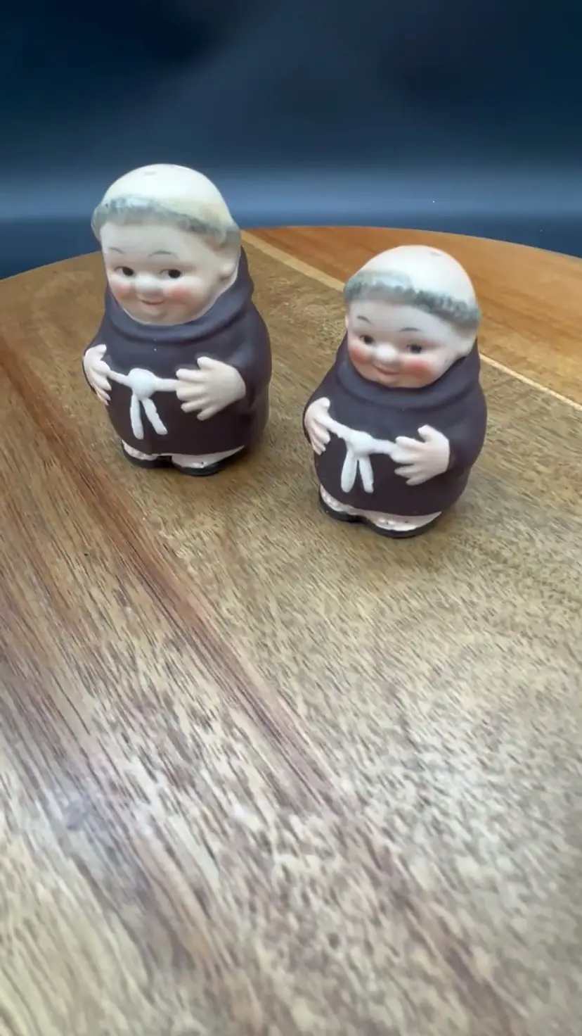 Vintage Goebel Ceramic Monk Salt & Pepper Shakers, "Friar Tuck", 1950s, Germany