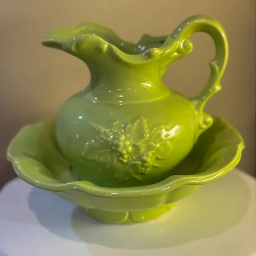 Mid-Century McCoy Pottery Pitcher And Basin Set