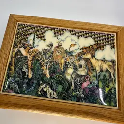 Vintage Wooden Keepsake Hinged Box With  "Peaceable Kingdom" scene