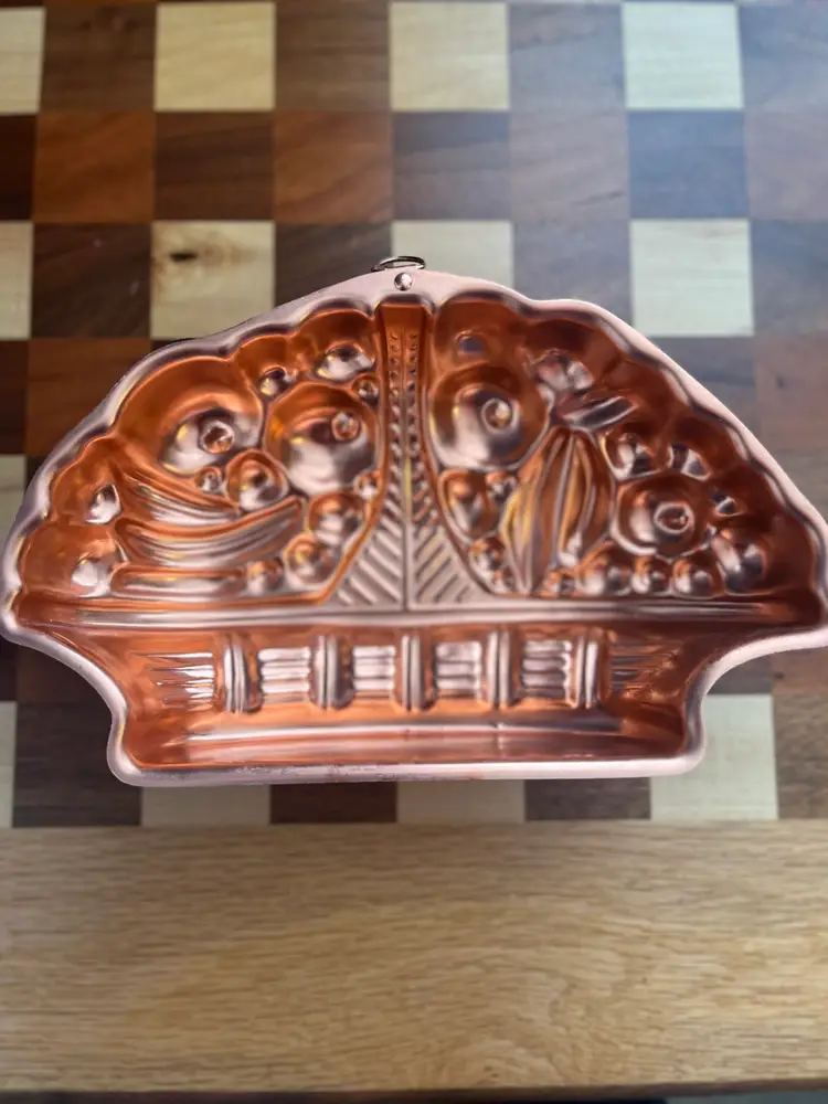 Vintage Mirro copper aluminum fruit basket mold for baking or decoration.