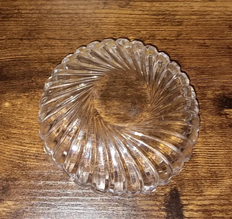 Vintage Circle Trinket Dish for Rings Etc