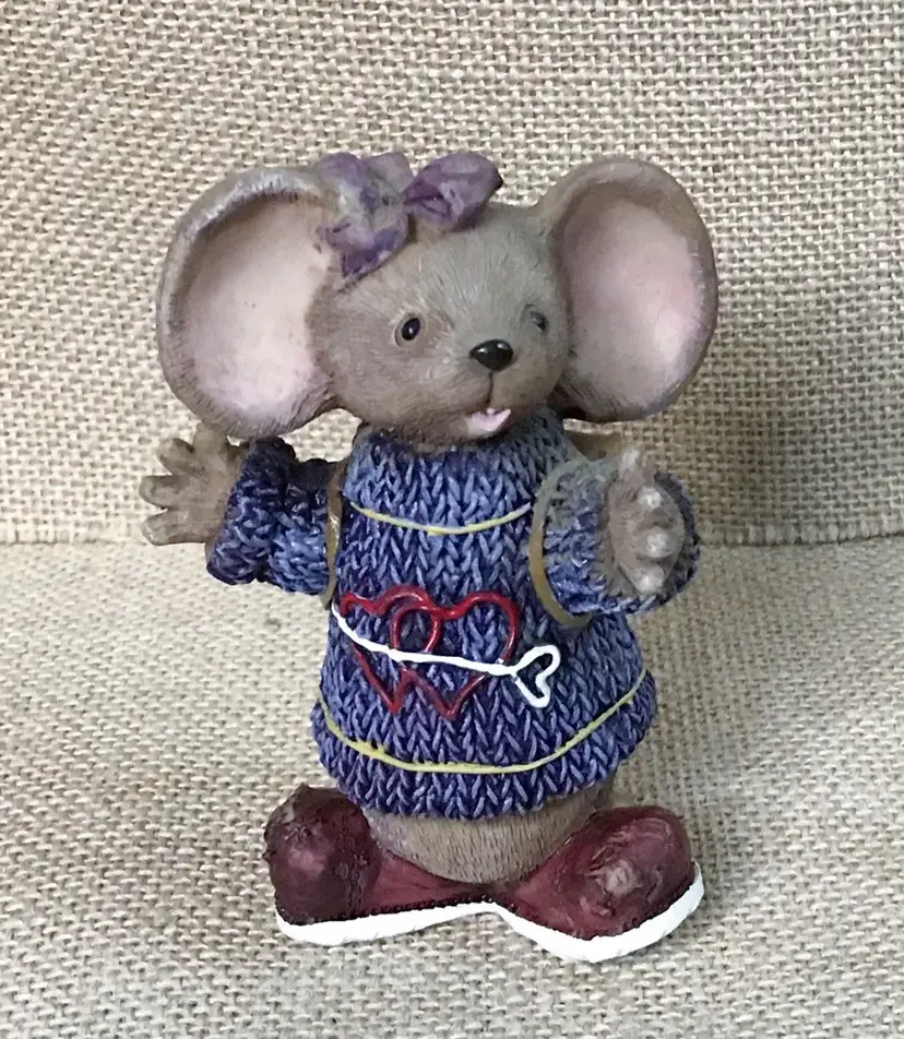 School Kid Mouse In Heart Sweater Resin Figurine Rustic Cottage Anthropomorphic