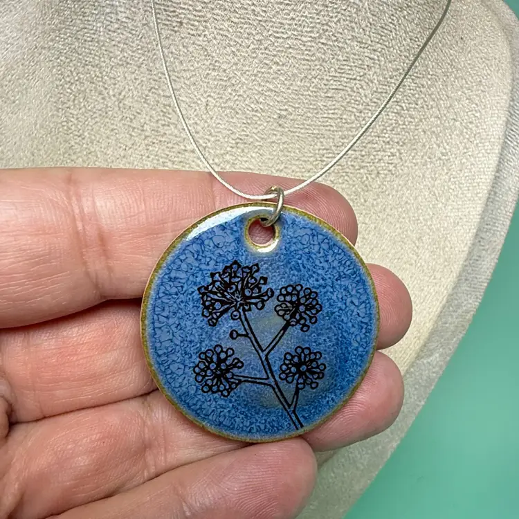 Dotti Potts Porcelain Jewelry 17" Floral Disk Silver Tone Necklace Made in Canada