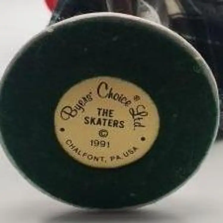 Byers' Choice LTD. The Skaters 13-1/2" Lady Ice Skater 1991 No. 29 of 100