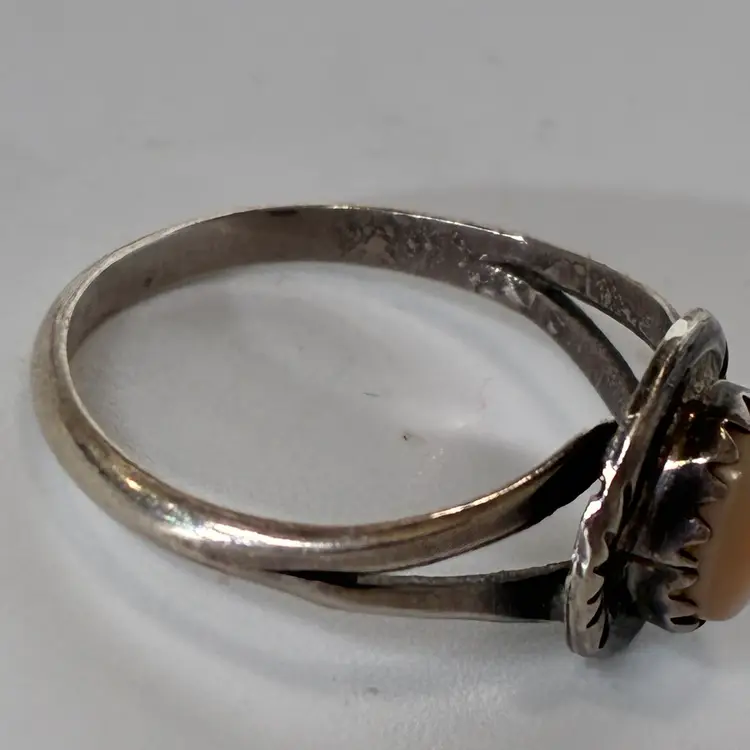 Vintage Navajo Sterling Silver Tested and Pink Mother of Pearl Ring Sz. 7