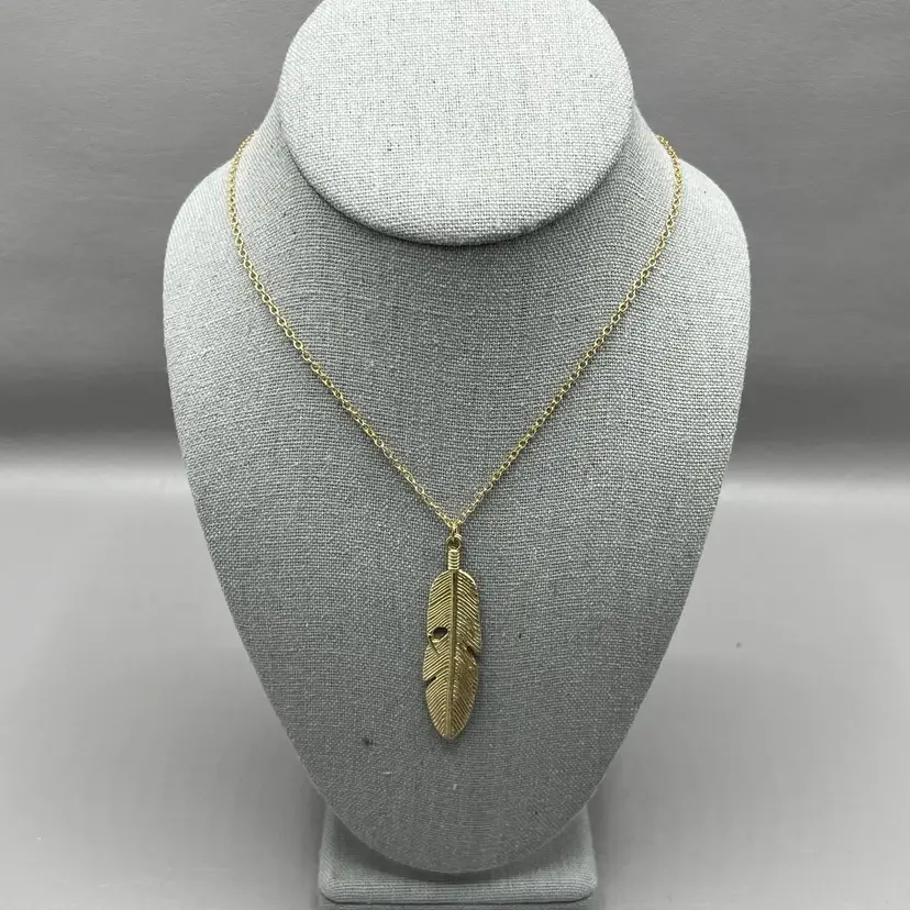 Gold Tone Feather Pendant Necklace Boho Minimalist Nature Leaf Charm 22" Chain