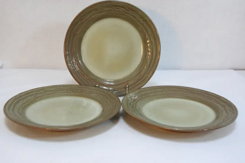 Linden Street Willow Lane Olive Green 9" Salad Bread Dessert Plate Set of 3
