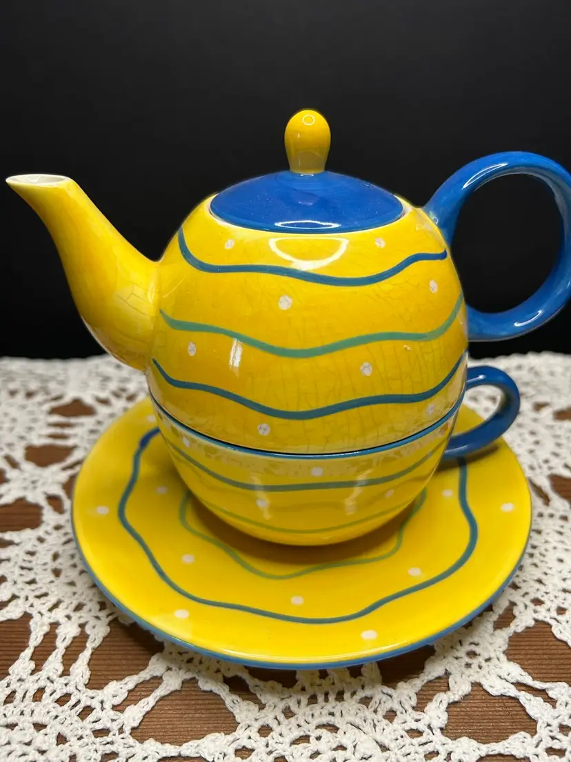 At Home International Trish Richman Made In Thailand Saucer Tea Cup Blue And Yellow 4 Piece 7x6 Single Serving Tea Pot Cup And Saucer