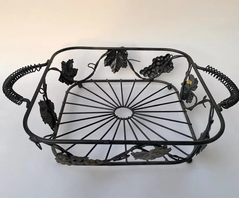 *VTG* Black Mesh Metal Casserole Dish Holder/Rack, Fits 8" Square Dish