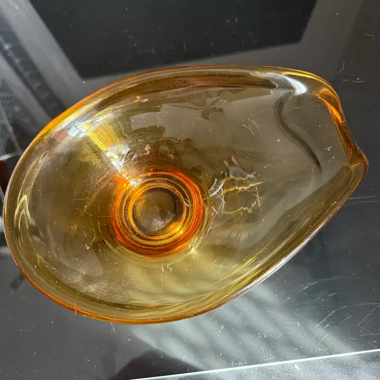 Viking Glass Epic Amber Curved Lip Bowl Centerpiece 8.5”