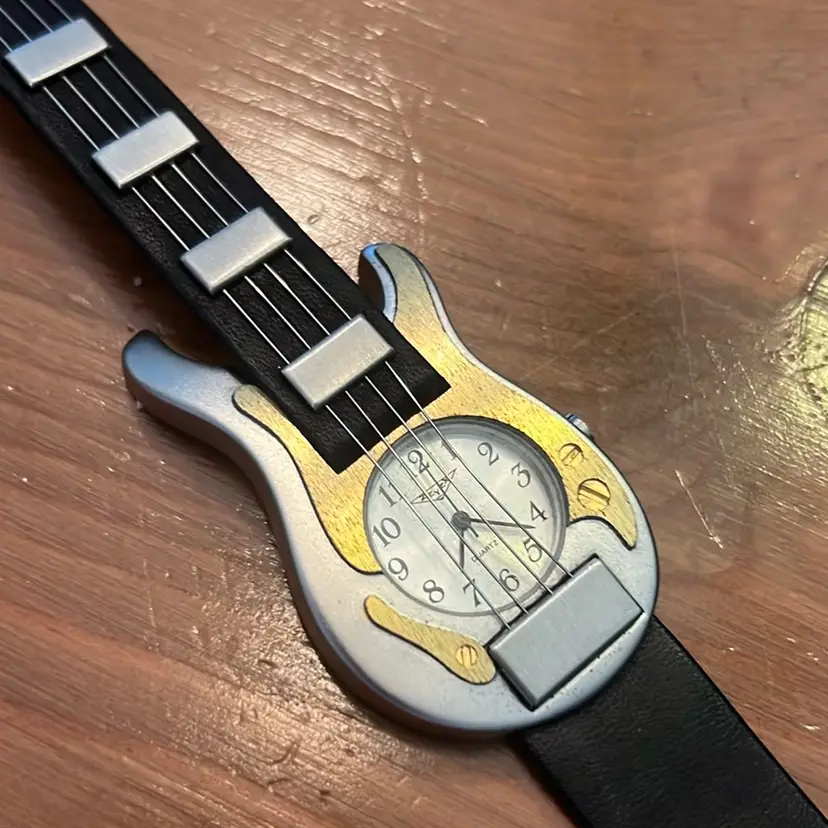 Guitar Watch W Case Elvis Presley. 2001.