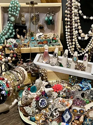 Jewels & Smalls W/ FREE Ships On Existing Box!