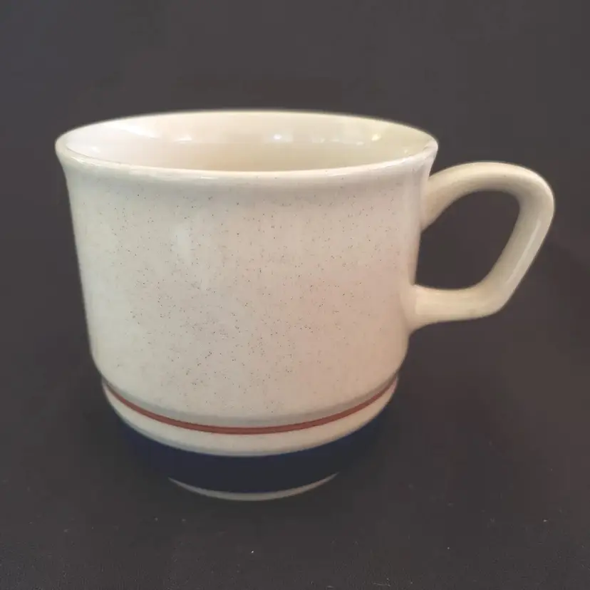 Yamaka Contemporary Chateau Cup Stoneware Handpainted Speckled Beige made Japan