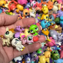 Random Bundle Of 6 Minis