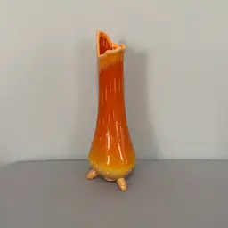 LE Smith bittersweet hobnail three toe swung vase