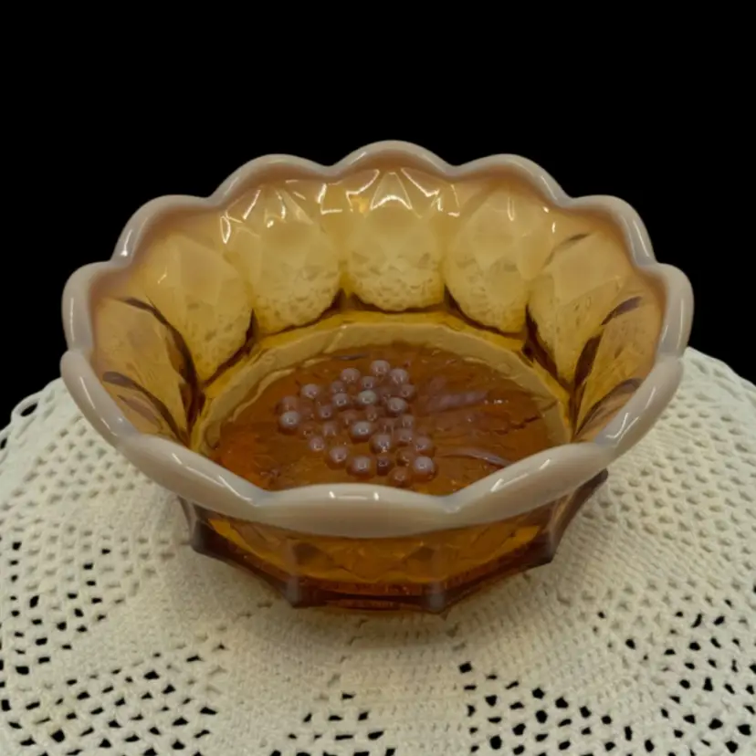 Vintage Fenton Art Glass amber opalescent rim grape and leaf bowl.