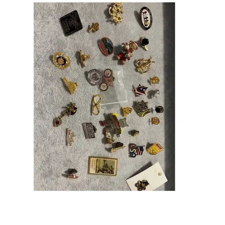 Lot Of 33 Scatter Pins/tie Tacks