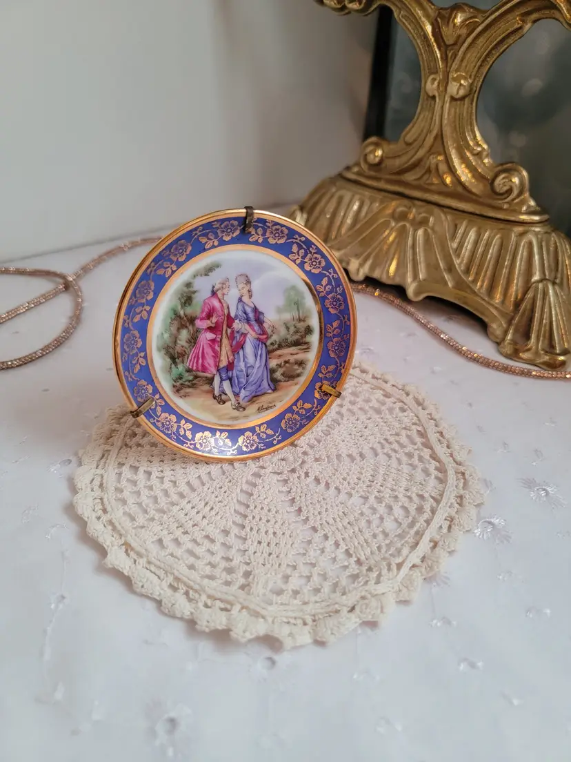 Limoges courting couple porcelain miniature plate