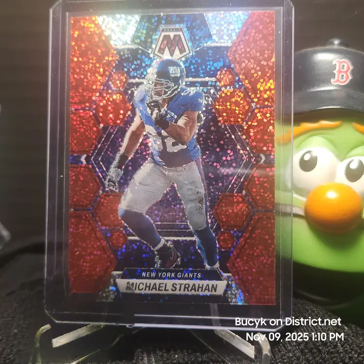 2023 Panini Mosaic Sparkle Red - Michael Strahan New York Giants